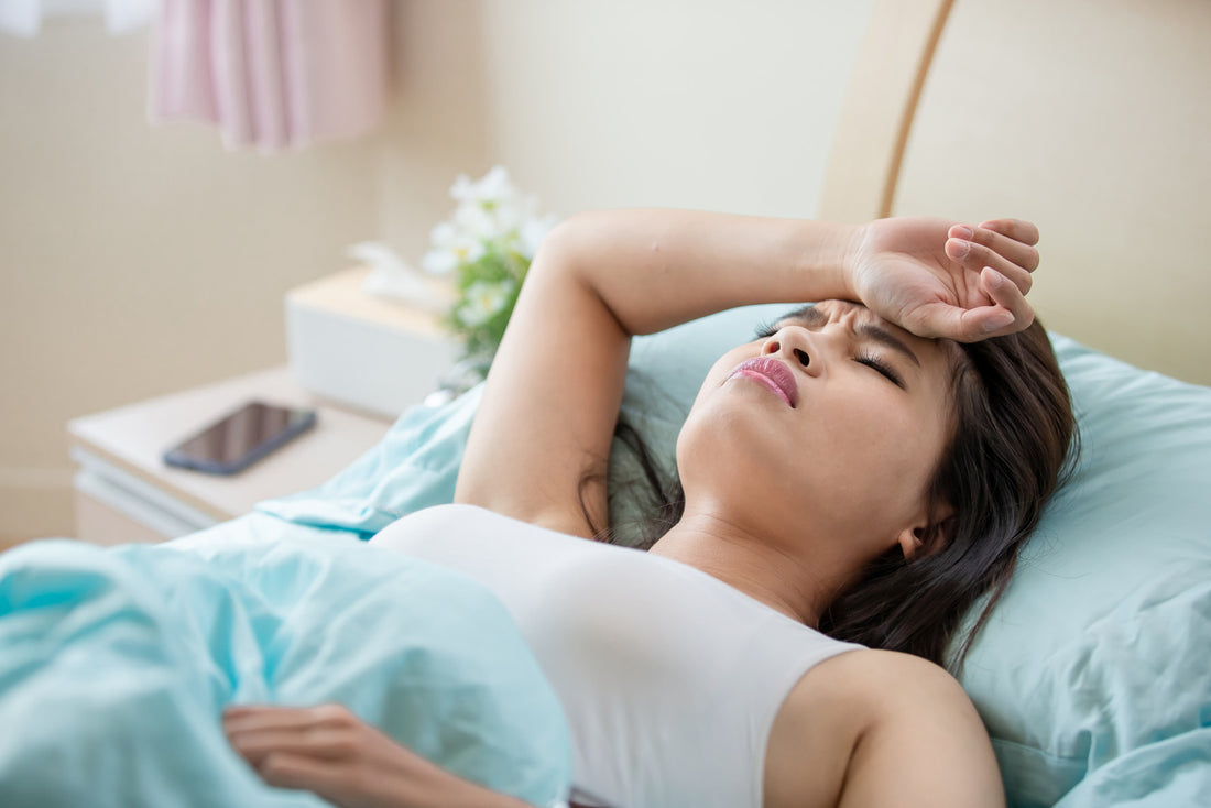 Too hot in bed? Read our top tips to stay cool when sleeping!