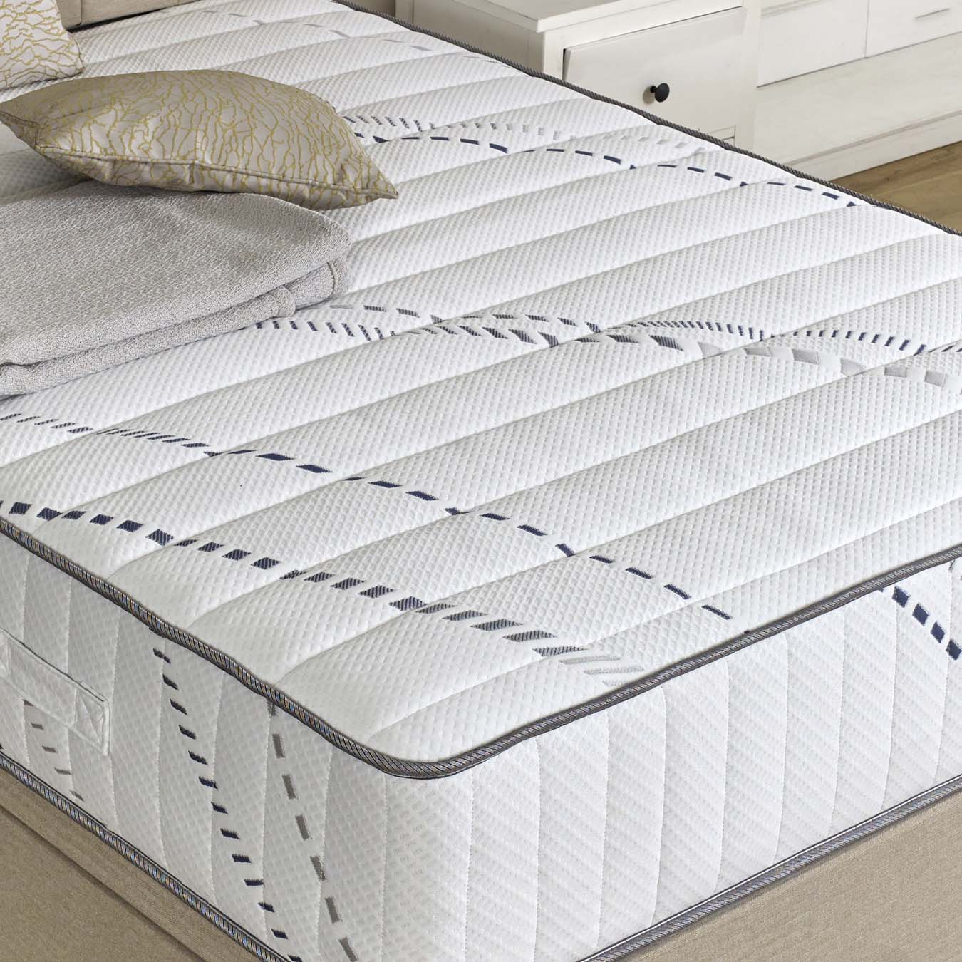 Shakespeare Beds Hybrid 1000 Mattress-Better Bed Company