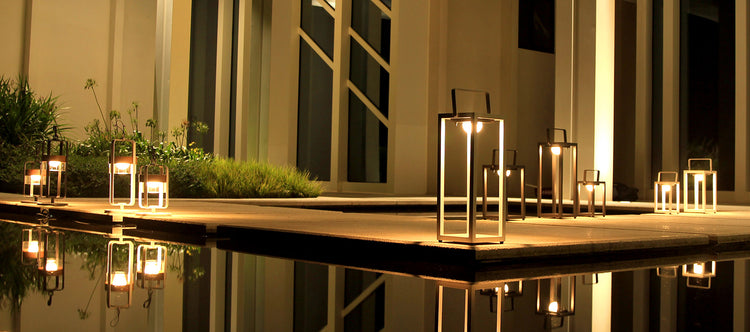 Maze Quad Small Solar Light
