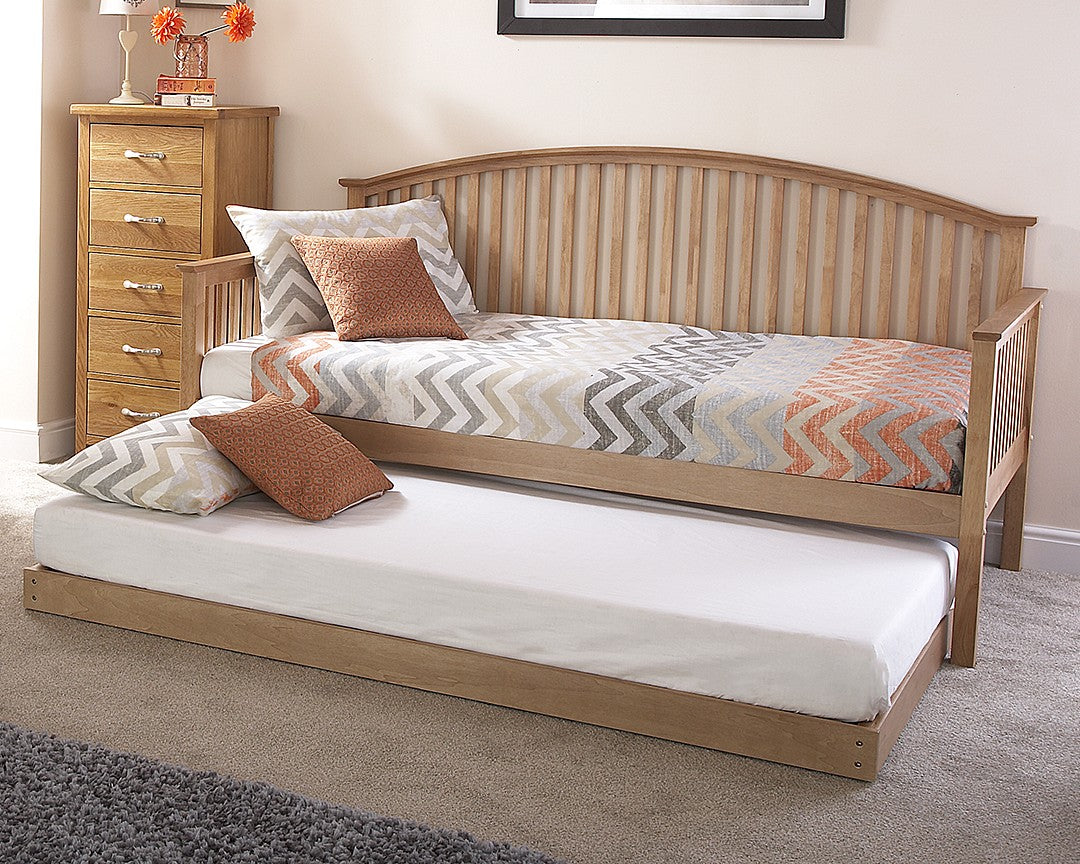 GFW Madrid Day Bed